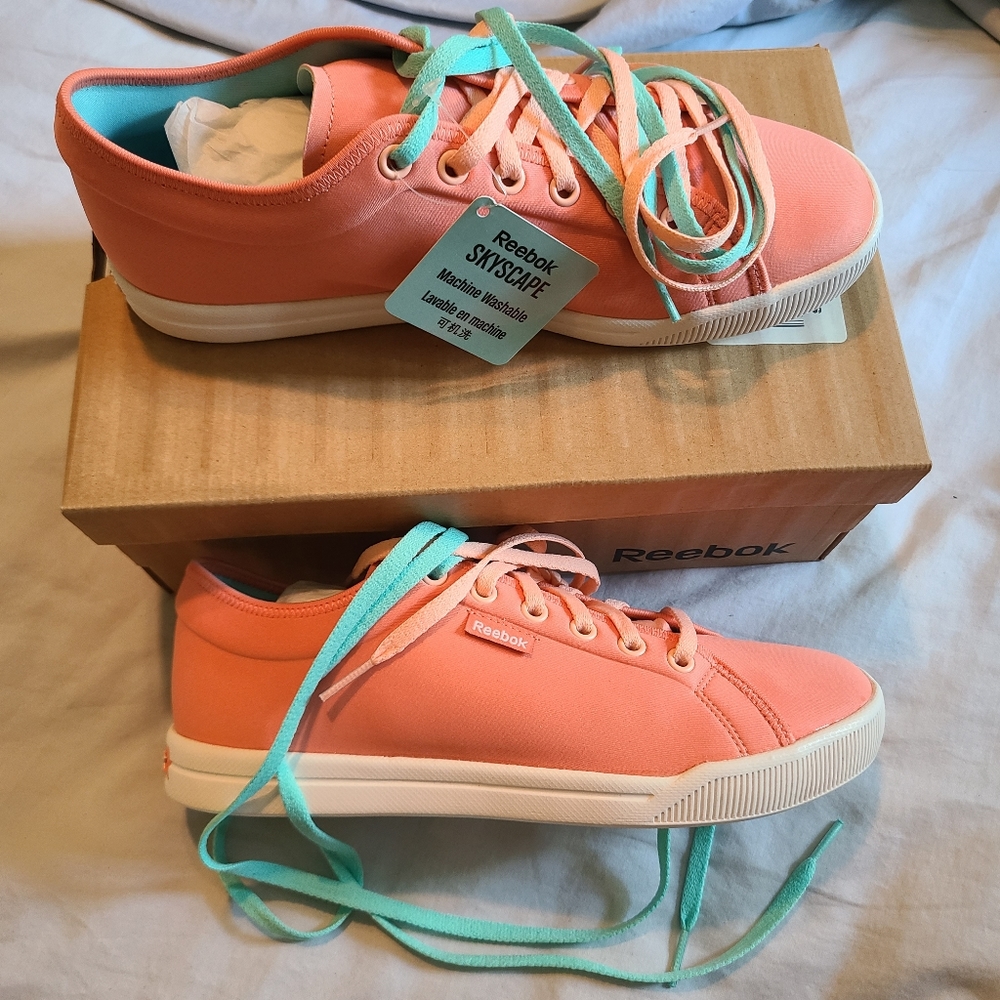 NWT Reebok Skyscape Runaround 2.0 coral walking shoes